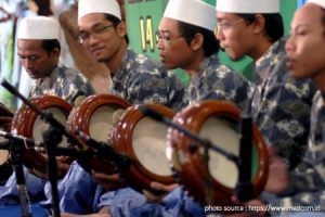 Musik Tradisional Pada Rebana Hadroh